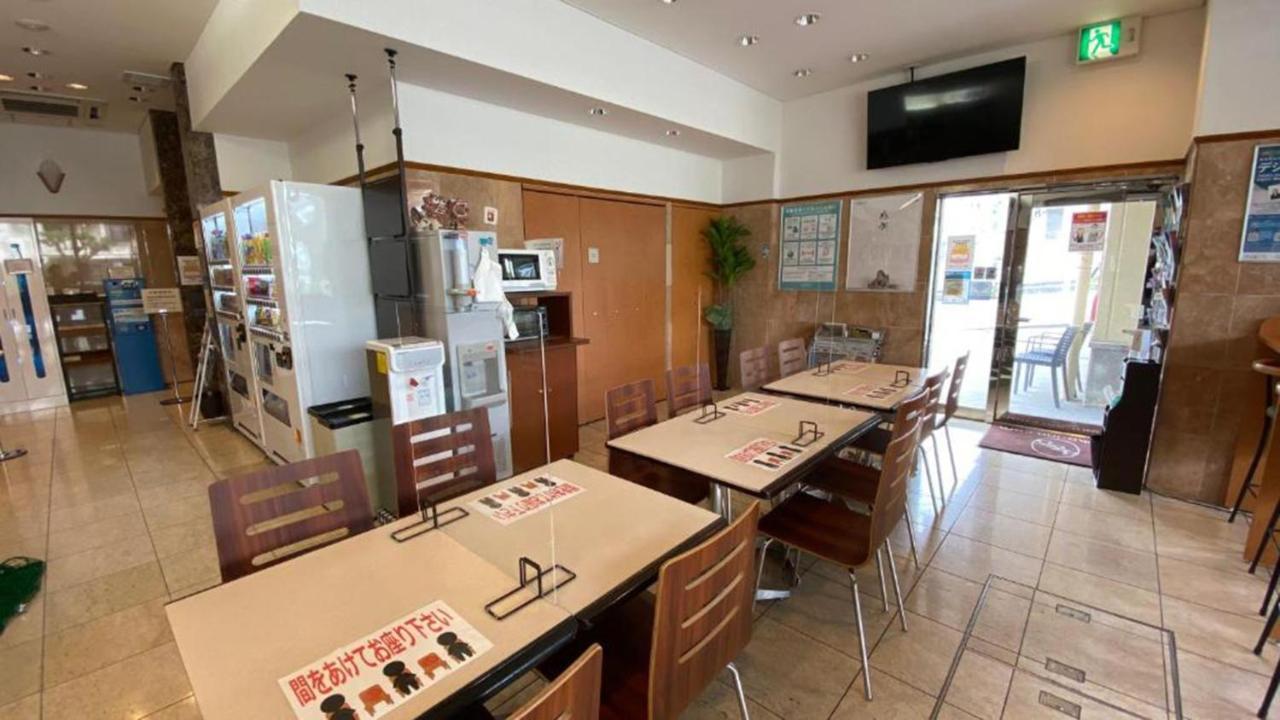 Toyoko Inn Okinawa Naha Kokusai-Dori Miebashi-Eki Exterior foto